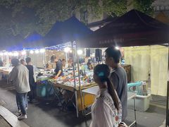 -吴山路夜市