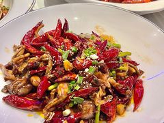 -肥小宝·金牌油焖大虾(襄阳龙虾地标店)