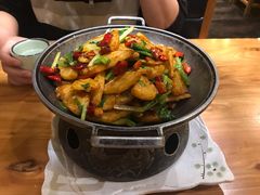 干锅土豆片-小俩口烧烤东北菜(双井店)