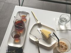 -UNI UNI(环亚凯瑟琳店)