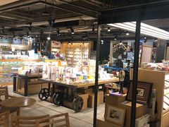 -猫的天空之城概念书店(苏州诚品店)