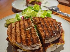-JINNS锦时 steak&pizza(浸信会礼拜堂旧址店)