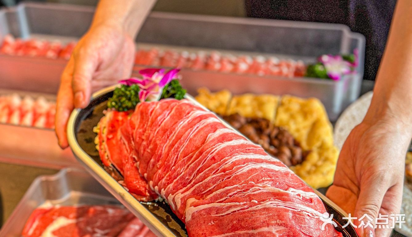 冬天的第一顿火锅从涮羊肉开始 | 老诚一锅