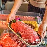 冬天的第一顿火锅从涮羊肉开始 | 老诚一锅