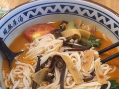 -蒙自源米线大王(信利城市广场店)