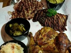 -恰餐厅及酒吧 CHAR Bar & Grill (北京丽都皇冠假日店)