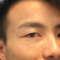 -一个差评成就的纹眉店