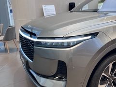 -理想汽车(世纪汇店)