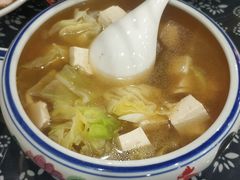 鸡汤炖豆腐-八两八金·莱芜特色炒鸡(市南漳浦路店)