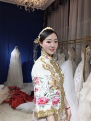 点击看大图 -觅白婚纱礼服馆