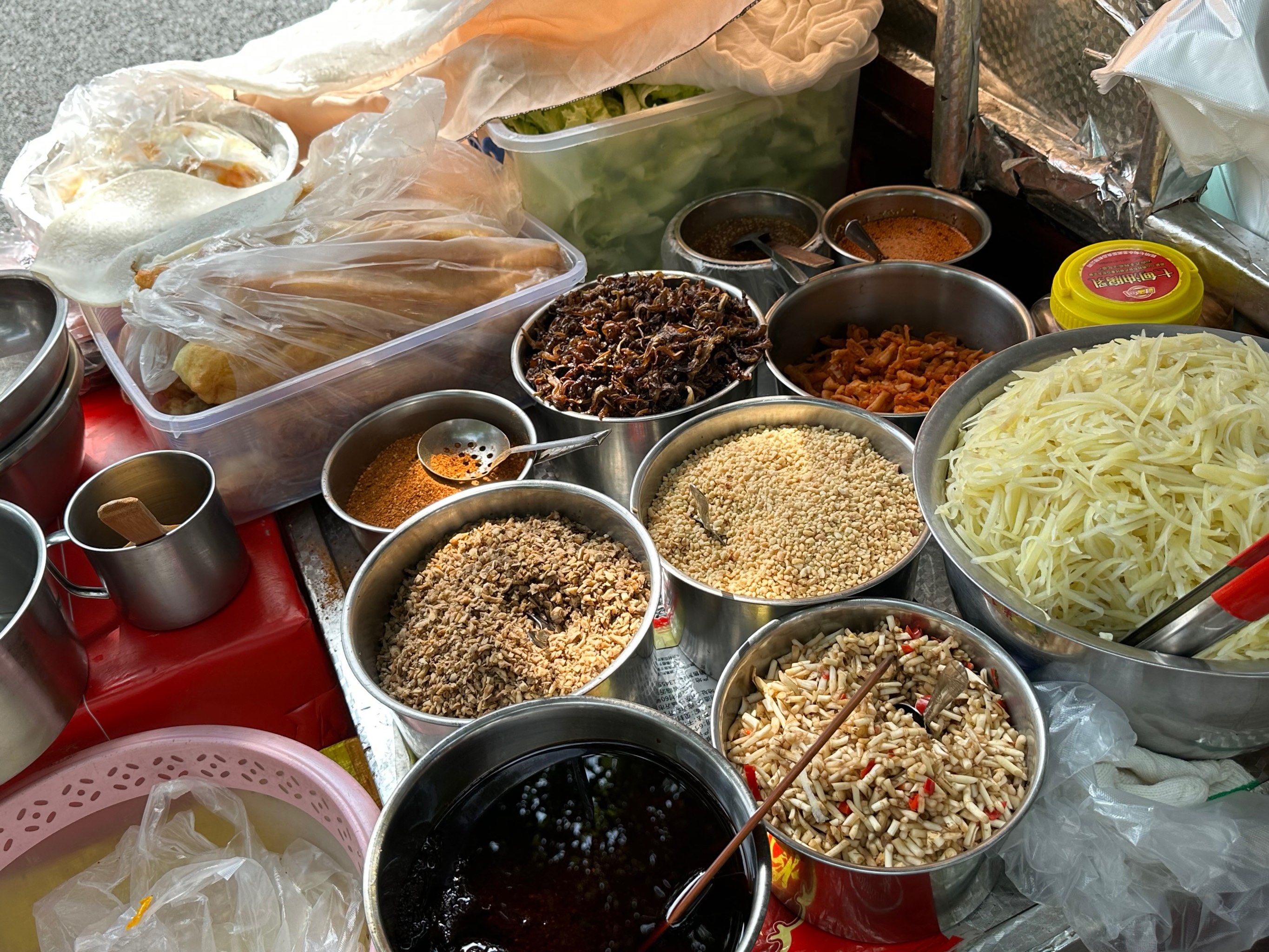 财大必吃小吃 中国人不骗中国人!