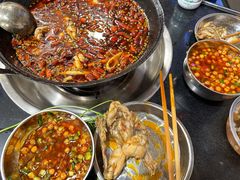 -鸿顺老铁锅美蛙鱼府(解放碑店)