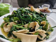 -丹水桥地锅鱼·翘嘴鲌·地方特色全鱼宴(丹江口大坝店)