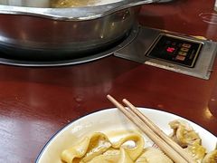 -亿诣蝎府炸酱面羊蝎子火锅(酷车小镇店)