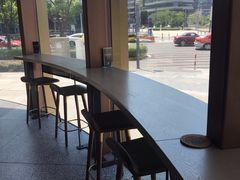 -星巴克臻选(上海虹桥新天地三店)