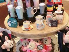 零售区-星巴克臻选(广州沙面店)