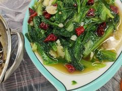油麦菜-小民大排档(江汉路店)