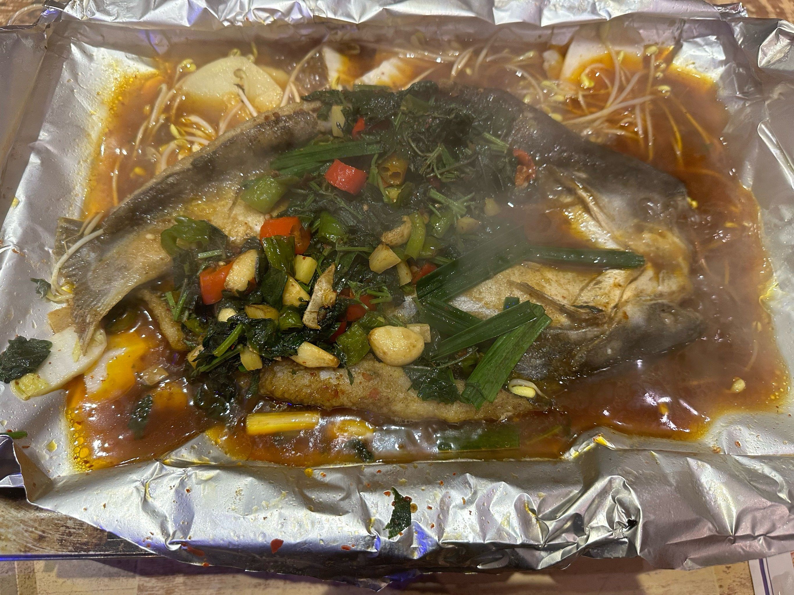 特色麻辣纸包鱼