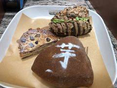 栗子红豆奶油包-多乐之日(公益西桥店)