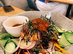 煎三文鱼牛油果色拉-Wagas沃歌斯(太古汇店)