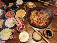 -萍姐火锅·公路夜市(武汉首店)