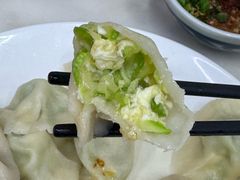 -孖妹上肉饺子馆