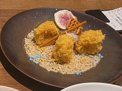 蒜香金沙虾球-弄堂里·寻味杭州(湖滨银泰in77C区店)