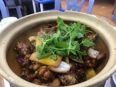 啫啫土鸡煲-广宁炭炉鸡煲·富临门饭店