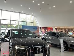 -成都中升汇迪奥迪4S店(奥特莱斯店)