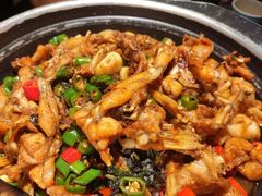 青椒紫苏味-蛙小侠·沸腾砂锅牛蛙(增城东汇城店)