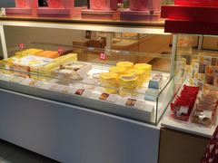 面包甜点陈列柜-好利来(奥林匹克购物广场店)