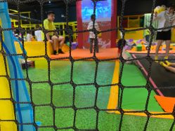 -蹦蹦跳跳(新奥购物中心店)