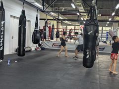 -FIGHTMAN格斗俱乐部(长宁临空店)