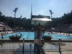 -越秀山游泳场