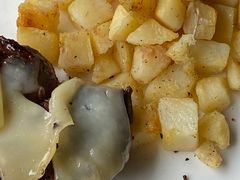 菲力牛排配土豆-Fiume福弥意大利餐厅