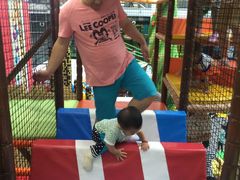 -蒙特利亲子乐园