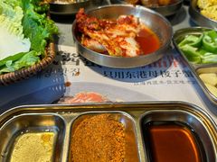 -草家酱蟹炭火烤肉店(珲春南路一店)