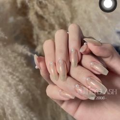 -吉吉靓甲美睫