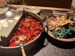 -三出山火锅(南京万象天地店)
