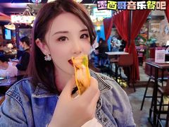 -Famous肥猫墨西哥音乐餐吧(五棵松华熙LIVE店)