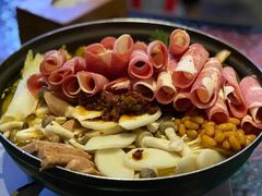 部队锅-MI WU FACTORY米屋美食工厂餐厅(绿地店)
