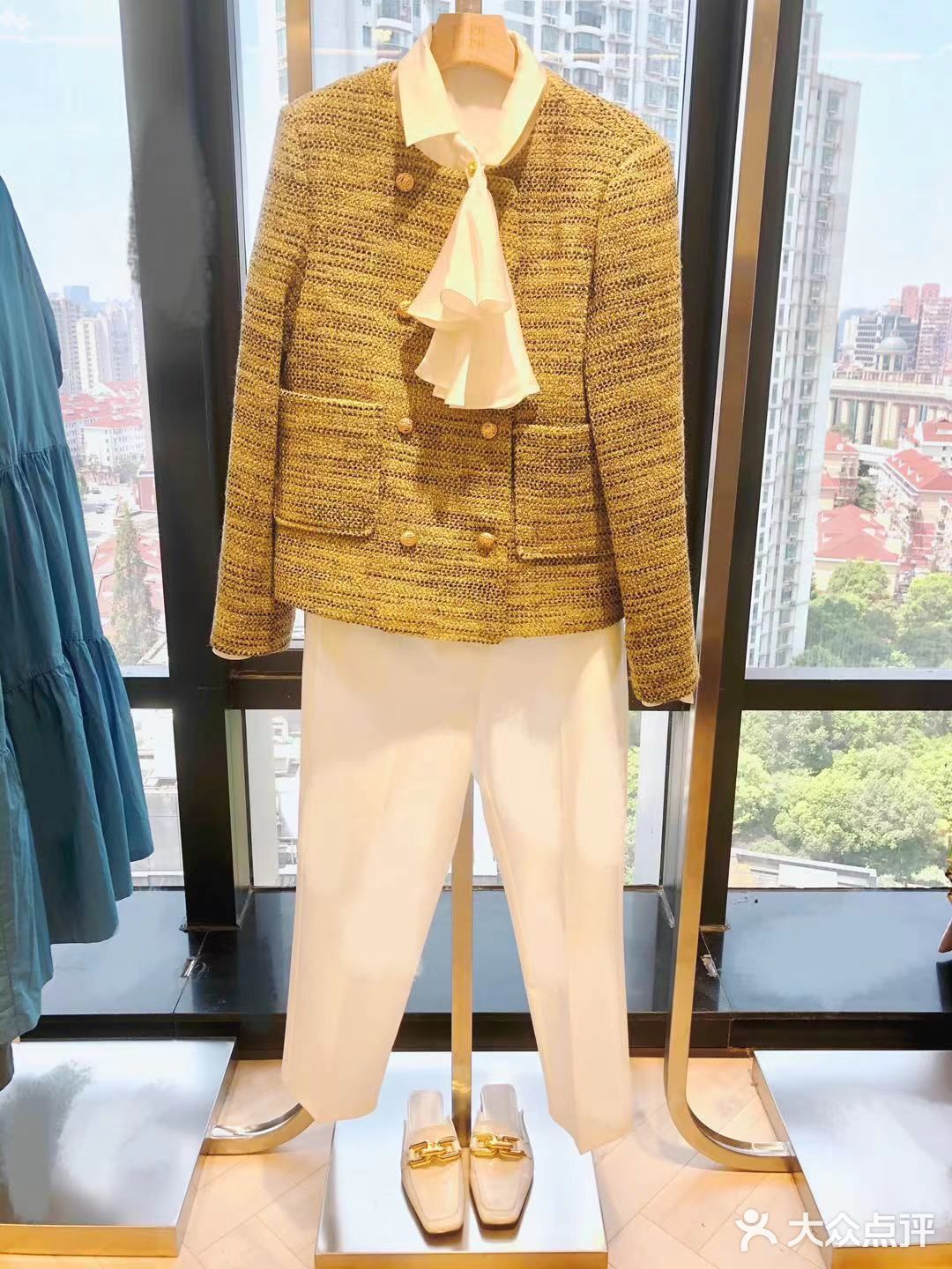 上海这家服装店是不是会偷钱❓