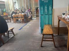 -茅屋大酒店