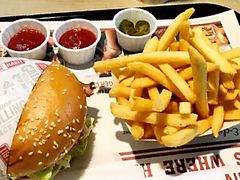 -The Habit Burger Grill 哈比特汉堡(复兴soho店)