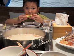 -尚尚仙·酸汤猪手·猪肚鸡火锅(华联万柳购物中心店)