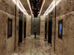 -上海漕河泾万丽酒店