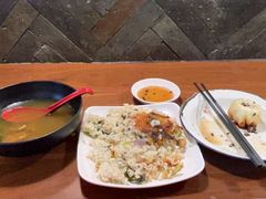 -舒蔡记生煎菜饭(云南中路店)