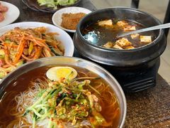 -韩风烤牛肉冷面店