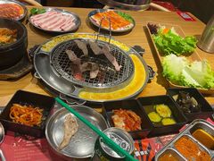 -青瓦炭韩潮烤肉(花园道店)