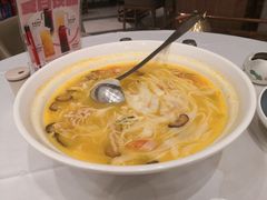 酸汤沙河粉-盆满钵满·国家非遗传承(云台店)